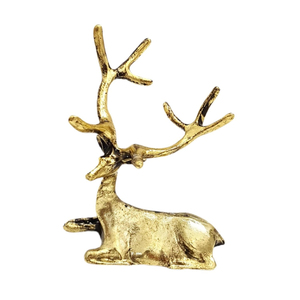 Escultura de reno navideño de lujo al por mayor, figura de reno sentado de latón dorado para decoración de mesa navideña a un precio excelente. - Product Image 1