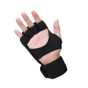 Gants d'entraînement en néoprène noir personnalisés pour adultes Gants respirants pour fitness et haltérophilie fabriqués à domicile City Sialkot Pakistan - Product Image 1
