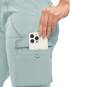 Pantalons cargo personnalisés pour femmes, pantalons utilitaires personnalisés avec plusieurs options de tissus pour les collections de mode, vêtements de vente au détail - Product Image 4