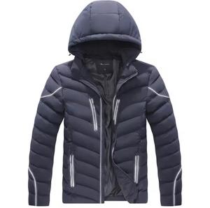Chaqueta de Invierno Acolchada para Hombre con Capucha, Cortavientos, Cierre Frontal, Diseño Casual a Cuadros, Negra, Relleno de Poliéster, Corte Ajustado, Largo Regular - Product Image 4