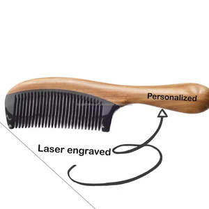 Peine de cuerno de búfalo negro natural Peine de cuerno de buey pulido con mango de madera Peine muy barato para el cuidado del cabello - Product Image 5