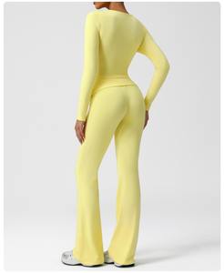 Conjunto de Yoga de 2 Piezas para Mujer al por Mayor: Leggings Acampanados de Cintura Alta Transpirables de Manga Larga con Logo Frontal para Fitness y Entrenamiento en Gimnasio - Product Image 3