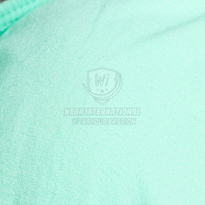 Soutien-gorge de sport respirant à maintien élevé pour femme avec logo frontal, en Spandex/Polyester, idéal pour le yoga, l'entraînement et le fitness, fabriqué au Pakistan - Product Image 5
