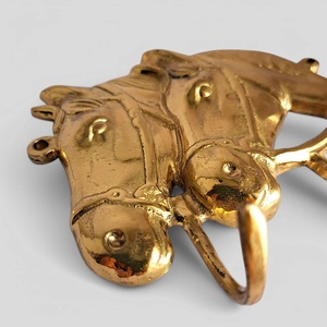 Porte-objets mural robuste à double crochet en métal finition antique décorative - Product Image 3