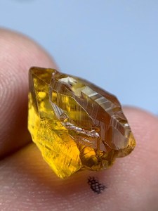 พลอยซิทรินมาเดราธรรมชาติ เกรดเครื่องประดับ สีส้มเข้ม คุณภาพสำหรับการเจียระไนและตัดแต่ง คริสตัลคุณภาพสูงสำหรับทำเครื่องประดับ - Product Image 2