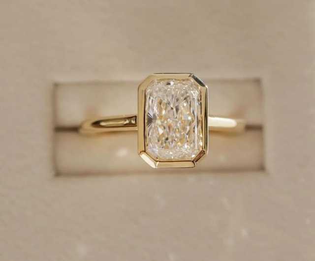 Gorgeous Radiant Cut Diamond Solitaire Ring For Unisex Lab Grown 3.03CT With 14K Solid Gold Engagement Party Gift For Girlfriend