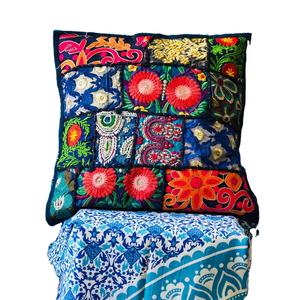 Patchwork vintage passepoil housse de coussin fait à la main coton kantha brodé bohème éclectique décor à la maison taies d'oreiller - Product Image 1
