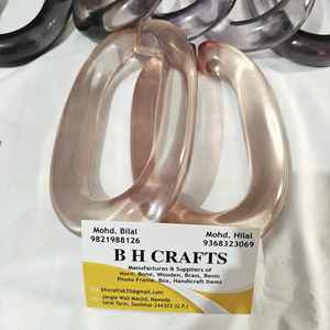 Décoration murale moderne en résine écologique colorée en forme d'ange avec maillons de chaîne pour salon, chambre et bureau - Product Image 6