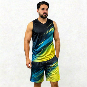 Conjunto de camiseta sin mangas con cuello en V y pantalones cortos para hombre, estampado por sublimación, de secado rápido, tejido de poliéster, estilo deportivo, para verano. - Product Image 1