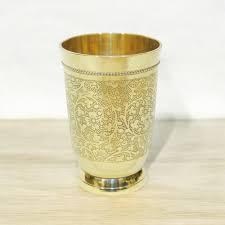 Vaso de Vidrio de Latón Puro con Elegante Diseño en Relieve, Vaso Tradicional Hecho a Mano para Agua, Jugo, Decoración del Hogar - Product Image 2