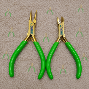Juego de alicates profesionales para joyería, alicates de punta redonda, cortador de alambre, acabado dorado, mango verde, herramientas para hacer joyas - Product Image 1