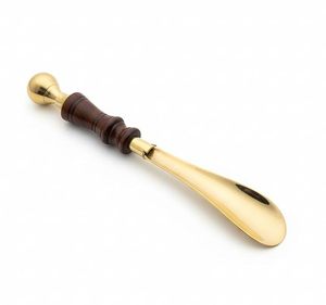 Chausse-pied en laiton avec manche en bois, artisanal, à long manche, pour un enfouissement facile et la protection des chaussures - Product Image 5