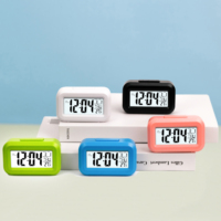 Mini réveil numérique moderne avec rétroéclairage, fonction snooze, affichage silencieux, calendrier, température, horloge de bureau LCD (fonctionne sur piles)