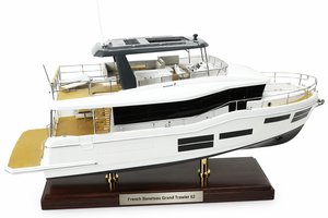 Modèle de bateau Beneteau Grand Trawler 62 (Série Trawler) sur mesure, 36 pouces - Product Image 1