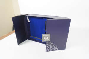 Cajas de papel de regalo de lujo con revestimiento UV Forro de esponja Laminación brillante/mate para presentar regalos Premium - Product Image 6