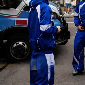 Nuevo Conjunto de Chándal de Nylon de Alta Calidad con Paneles en Contraste, Diseño OEM Personalizado, 2 Piezas, Chaqueta Cortavientos para Mujer con OEM - Product Image 2