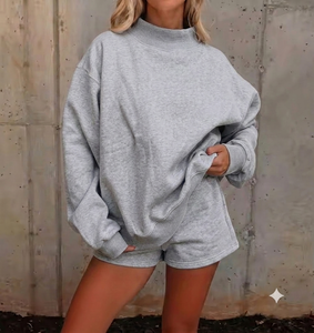Conjunto de Sudadera Oversize Gris para Mujer con Cuello Alto Simulado, Bolsillos, Hombros Caídos, Manga Larga, Tejido de Mezcla de Algodón, Ideal para Otoño - Product Image 1