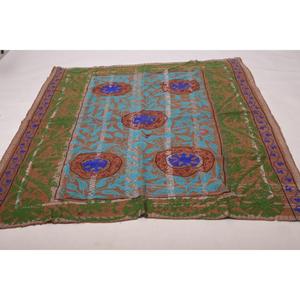 ผ้าห่มปักลายคันธาซูซานี ลาวินาส วินเทจ ทำมือ 100% ผ้าฝ้ายลายดอกไม้สไตล์โบโฮ ผ้าคลุมเตียงอินเดีย ผ้าห่มอินเดีย เป็นมิตรกับสิ่งแวดล้อม - Product Image 2