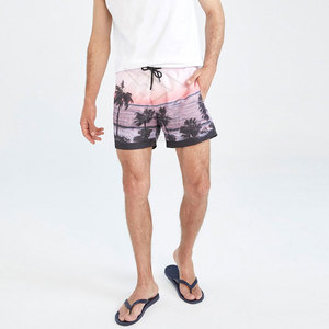 Shorts de bain pour hommes à taille mi-haute, design personnalisé, qualité supérieure, écologiques, séchage rapide, prix de gros - Product Image 2