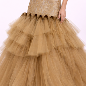 Glamoroso Vestido de Noche en Línea A Color Oro Champán |   Vestido de noche largo de lujo con bordado de hojas plateadas |   Escote Corazón Moderno - Product Image 4