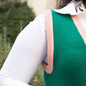 Cárdigan-Chaleco Bordado Personalizado Verde y Rosa para Mujer con Diseño de Logotipo de Pájaro, Cuello en V, Botones Frontales, Sin Mangas, Tejido de Punto, Estilo Casual - Product Image 5