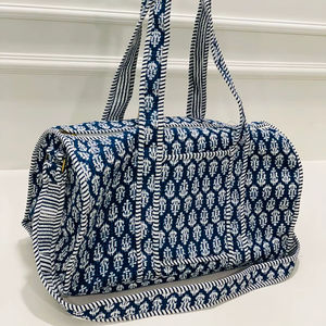 Bolsa de Viaje Acolchada de Algodón con Estampado Indigo, Resistente al Agua, Ligera, Ecológica, de Gran Capacidad, para Fin de Semana - Product Image 1