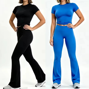 Ensemble de yoga 2 pièces pour femme : Crop top à manches courtes et leggings évasés taille haute – Tenue de yoga 2 pièces ajustée - Product Image 1