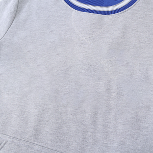 Sweat-shirt gris à col rond ZPB avec broderie chenille, lettres grecques pour sororités et fraternités, pull unisexe de qualité supérieure, idéal pour l'école et l'université - Product Image 3