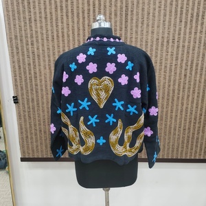 Chaqueta Corta de Mujer con Cuello Mandarín, Bordado Floral a Mano, Tejido de Punto 100% Algodón, Estilo Boho, para Primavera/Invierno - Product Image 3