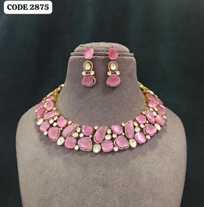 Conjunto de Collar Choker de Lujo con Rubíes Rojos y Kundan para Mujer, Chapado en Oro, de Latón, para Novia, Boda, Fiesta, Joyería de Colección - Product Image 4