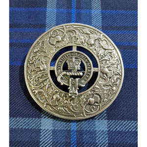 Broche Tradicional Escocés con Diseño de Escudo de Clan y Patrón de Cuadros, con un Detalle Detallado de Cardo, el Más Vendido 2026 - Product Image 3