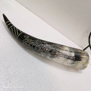 100% Corne à boire de boeuf de haute qualité avec support sculpté à la main et en fer Conception sur mesure et fabriquée avec corne à boire de haute qualité - Product Image 5