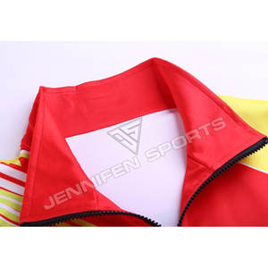 Ensemble de survêtement de sport pour homme, personnalisé OEM, vente en gros, en polyester, imprimé par sublimation, coupe oversize et ample, avec sweat à capuche et pantalon de jogging - Product Image 3