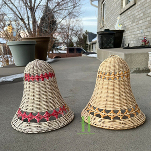 Campanas de Navidad Metálicas Modernas para Interiores, Decoración Navideña, Adorno Colgante para Árbol de Navidad, Campana Artesanal Dorada y Plateada, Guirnalda Festiva - Product Image 1