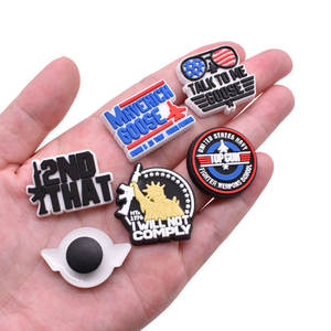 Accesorios Decorativos para Zuecos de la Serie War, de Goma PVC Suave, con Diseños de Armas, Revólveres, Escopetas y Aviones de Combate - Product Image 4