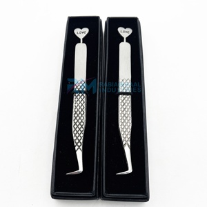 แหนบดึงขนตา RMI Diamond Grip และ Plain Grip ปลายโค้ง 90 องศา / ดีไซน์ลายหัวใจและฤดูหนาว / บรรจุในกล่องการ์ด - Product Image 3