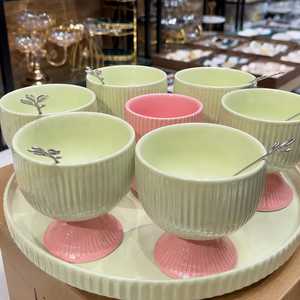Ensemble de bols à glace côtelés en céramique pastel avec cuillères décoratives et plateau de service – Service à dessert haut de gamme - Product Image 5