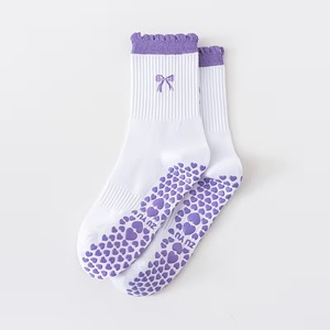 Chaussettes personnalisées LOGOCrew, chaussettes blanches brodées, antidérapantes, en coton, pour le yoga, pour femmes adultes, printemps - Product Image 2