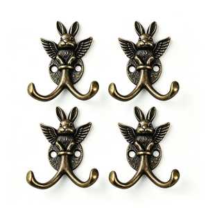 Ganchos de Pared Golden Cat, Perchero de Metal con Diseño Novedoso para Almacenamiento de Ropa, Juego de 3 Piezas - Product Image 3