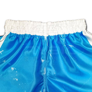 Nouvelle gamme de vêtements de fitness sur mesure, shorts de Muay Thai légers et offrant une flexibilité améliorée pour les mouvements actifs - Product Image 3