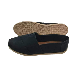 รองเท้าผ้าใบพีวีซีแบบฉีดง่ายอเนกประสงค์น้ำหนักเบากันลื่นออกแบบให้เรียบระบายอากาศได้สะดวกสบาย - Product Image 1