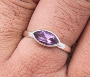 แหวนเงินแท้ 925 ประดับพลอยอะมีทิสต์ธรรมชาติทรงกลมเจียระไนแบบบริลเลียนท์ สำหรับงานแต่งงาน เครื่องประดับอัญมณี ของขวัญวันเกิด งานเลี้ยง สำหรับผู้หญิง - Product Image 5