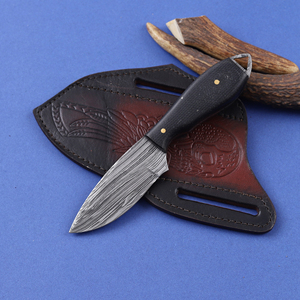 มีด EDC เหล็กดามัสกัสแบบนอร์ดิกฟอร์จเกรดอุตสาหกรรมขนาด 7 นิ้ว ปรับแต่งได้ พร้อมปลอกหนังไมคาร์ต้า ใบมีดแบบดรอปพอยต์ ฟูลแทงค์ ผลิตตามแบบ OEM - Product Image 1