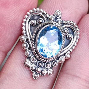 Bague ovale en topaze bleue, argent sterling 925, faite à la main, bijou de promesse pour femme, cadeau pour elle, sertissage clos, pierre de naissance de décembre - Product Image 5