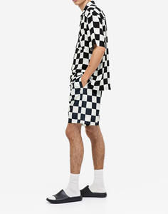 Chemise décontractée d'été pour homme en satin anti-plis à manches longues, col boutonné, couleur unie, motif sublimation - Product Image 6