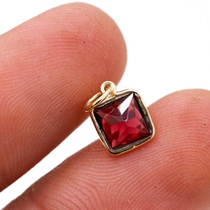 Vente en gros Pendentif en grenat naturel avec pierres précieuses 14k or jaune massif fait à la main forme carrée pour les femmes certifié GIA pour les fêtes - Product Image 6