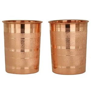 Mug en cuivre avec poignée, design classique pour servir des boissons à la maison - Product Image 2