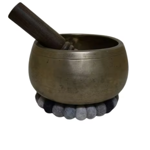 Cuenco tibetano hecho a mano de bronce y latón, fabricantes y exportadores de cuencos tibetanos de la India, venta directa. - Product Image 4