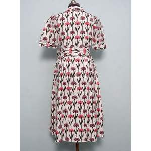 ชุดเดรสลำลองสไตล์อินเดีย แบรนด์ Kangura ผ้าถัก คอวี ความยาวปานกลาง สำหรับผู้หญิง เป็นมิตรต่อสิ่งแวดล้อม ซักได้ ลายดอกไม้ ตกแต่งด้วยกระดุม - Product Image 6