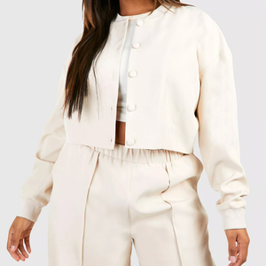 Veste d'hiver courte en duvet de haute qualité pour femme, style bomber, col montant, personnalisable, vente en gros OEM - Product Image 3